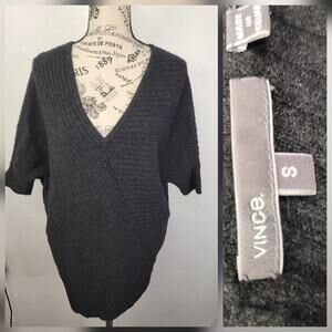 VINCE. Sweater Top Womens Sz S 100% Cashmere Asymmetric Rib Short Sleeves Gray